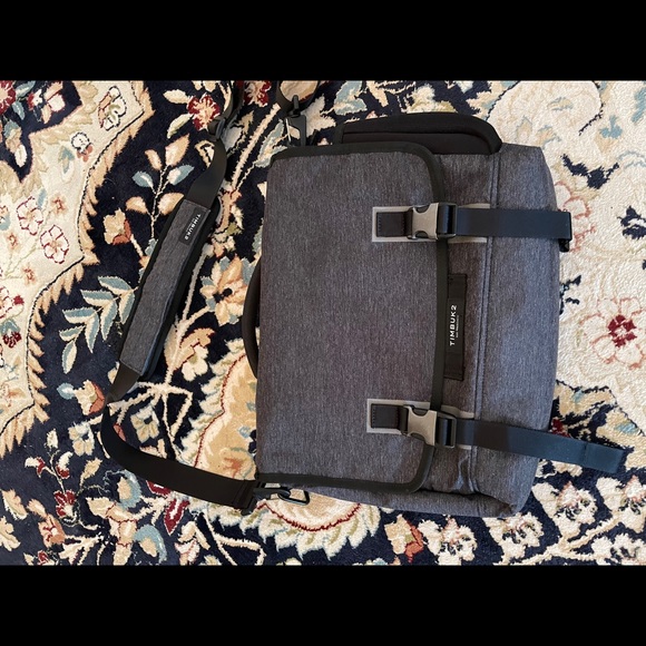 Timbuk2 Closer Messenger Bag - Picture 3 of 8